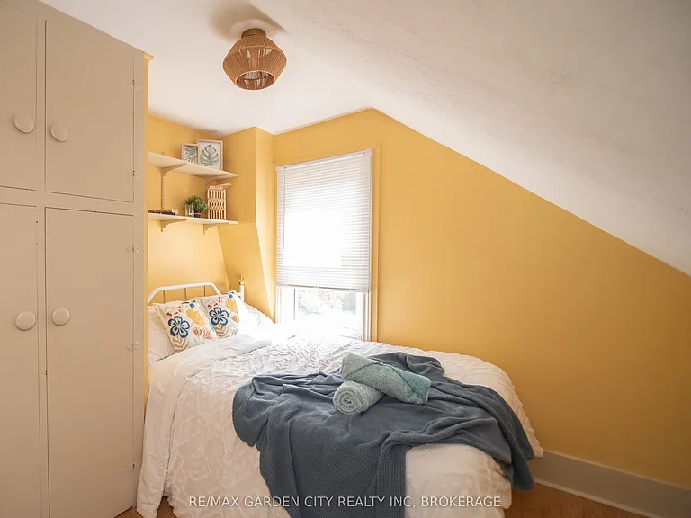 5853 McLeod Rd — Photo 18