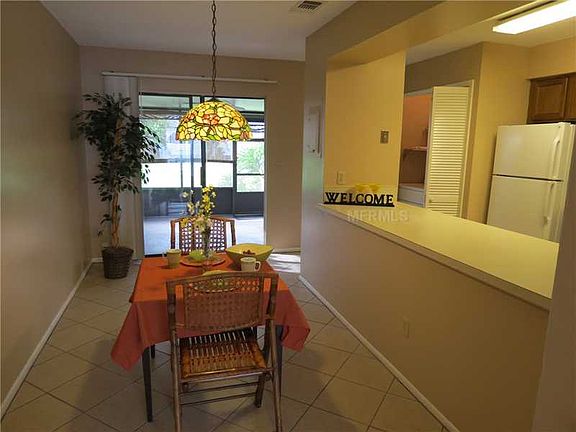 5th image of 608 Casa Park Ct #C
