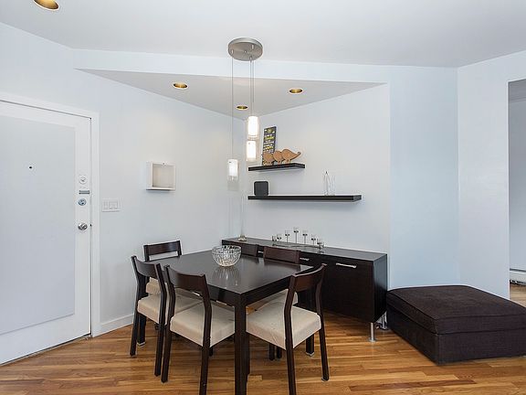 3rd image of 54 Magnolia Ave #3/5