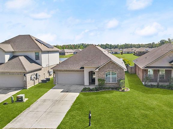 3rd image of 8187 Fairlane Dr