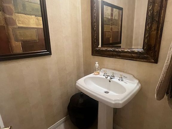 4th image of 1403 N Palm Ave #1