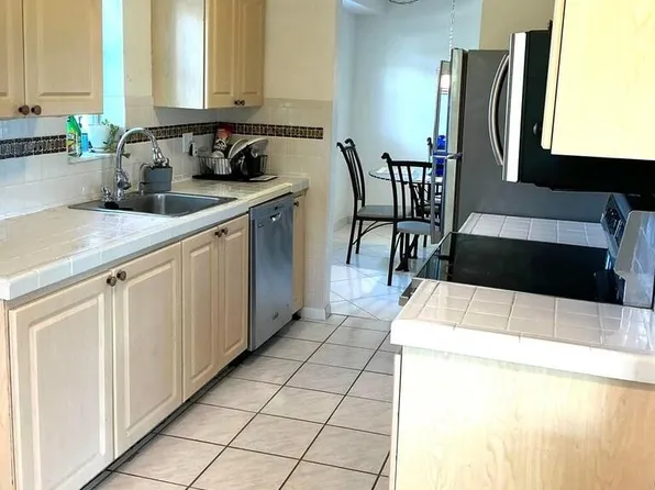 8000 Lagos De Campo Boulevard #A-204, Tamarac, FL 33321