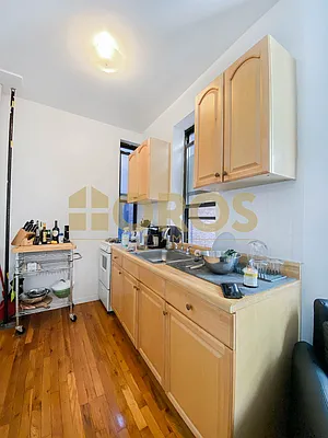 Rented by City Connections Realty | media 23