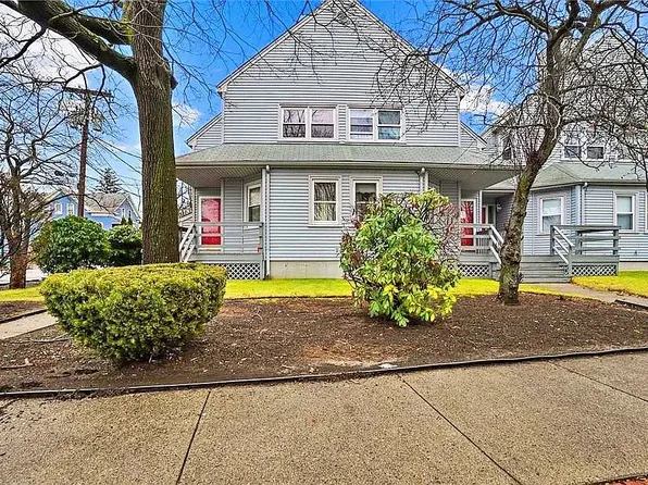 16 Grove St, Pawtucket, RI 02860