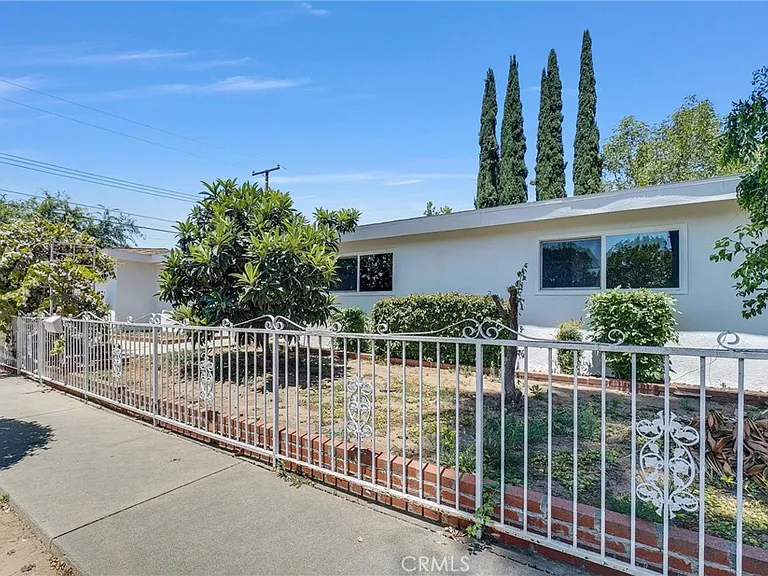18515 Los Machos Dr — Photo 3