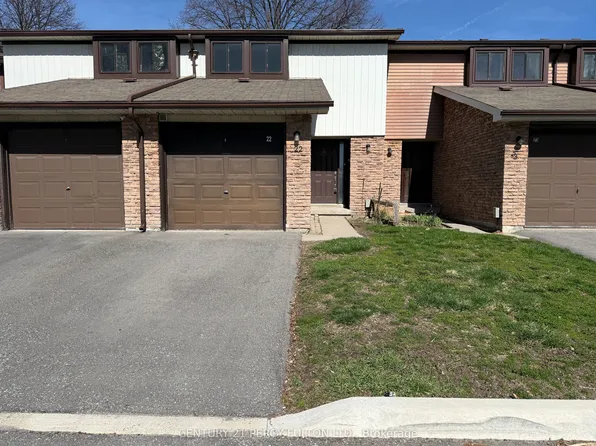 221 Ormond Dr #22, Oshawa, ON L1G 6T7