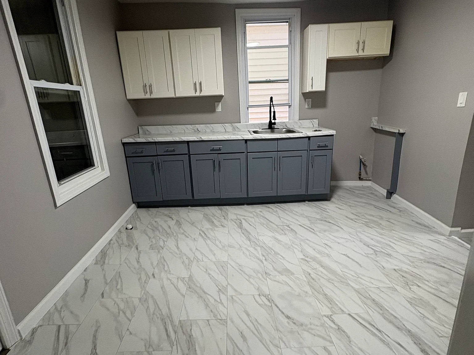 3 bed, $1,999 — Photo 1