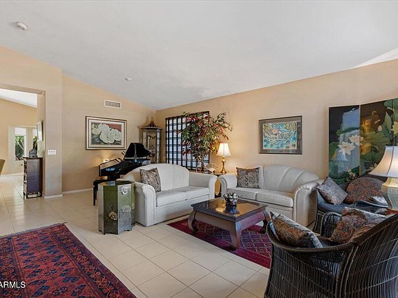 4th image of 1441 W CANARY Way