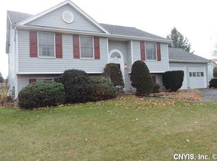 4930 Trawler Crse, Liverpool, NY 13090