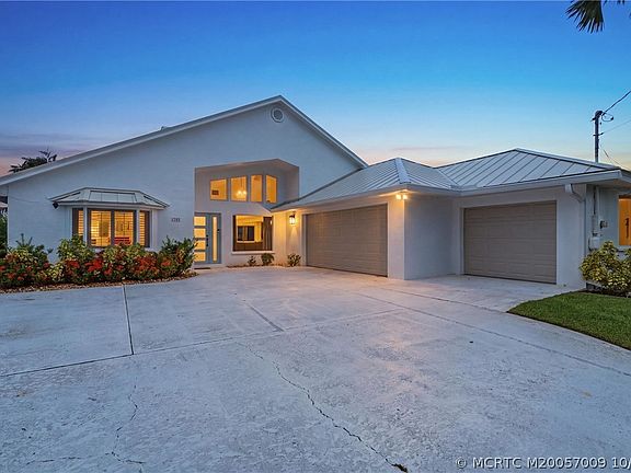 4th image of 1705 Bayshore Dr