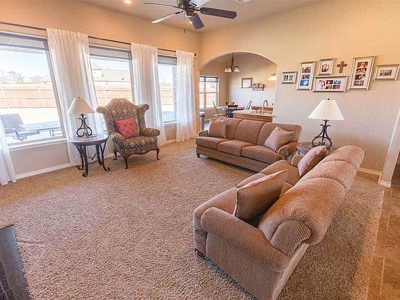5th image of 112 NW Sandy Trail Cir
