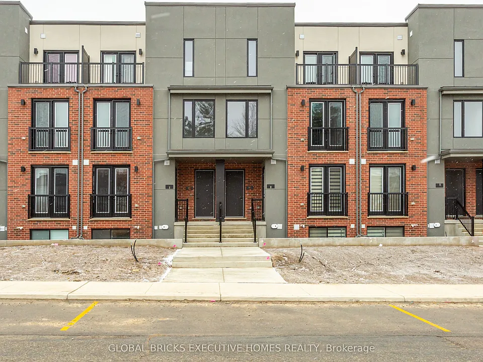 99 Roger St #15