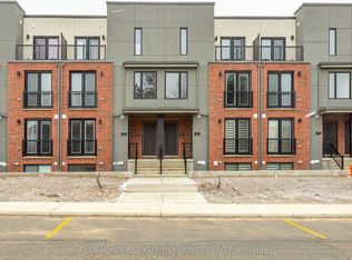 99 Roger St #15, Waterloo, ON N2J0G1