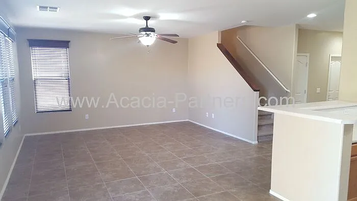 3 bed, 2.0 bath, 1642 sqft, $1,950 — Photo 2