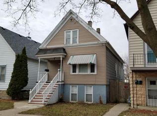 2435 S 9th St, Milwaukee, WI 53215