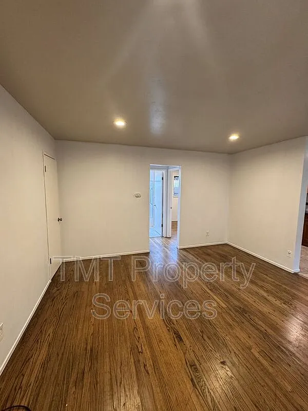 1 bed, 1.0 bath, 700 sqft, $1,300 — Photo 4