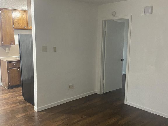 2nd image of 512 W Green Ave #22