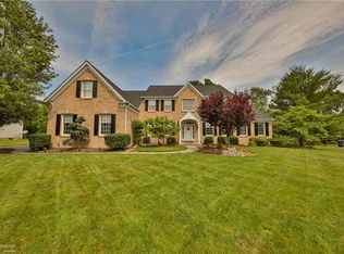 2217 Cross Creek Rd, Macungie, PA 18062