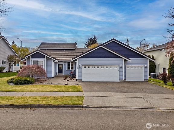 2nd image of 4209 Campus Green Drive NE