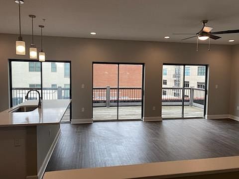 3rd image of 115 W Tazewell St #3A
