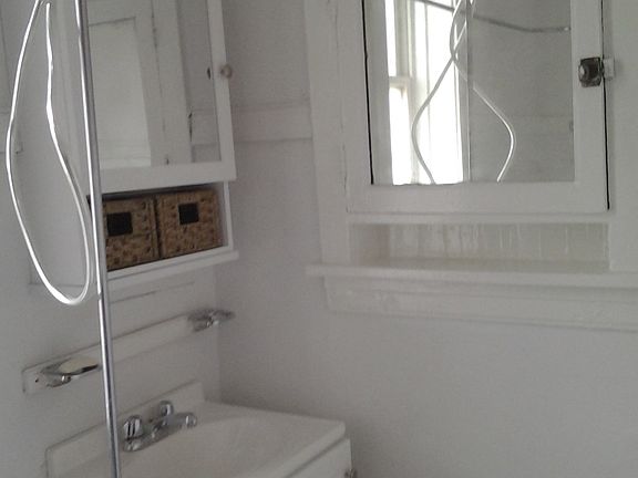 5th image of 2146 W Berteau Ave APT 2W