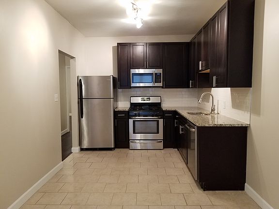 4th image of 4205 Laclede Ave Floor 1