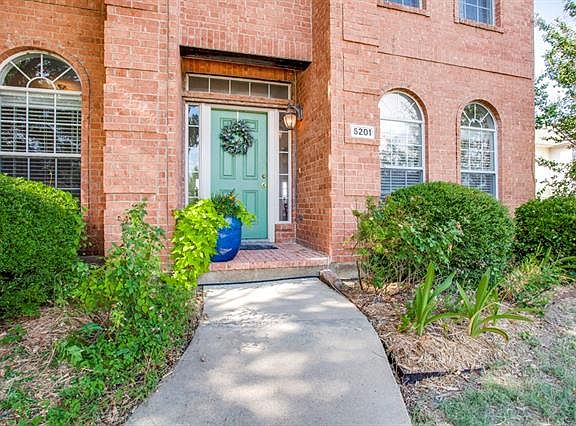 3rd image of 5201 Saint Charles Dr