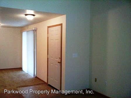 2nd image of 5805 To 5807 Mount Tacoma Dr