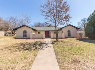 1306 Greenbrook Dr, Desoto, TX 75115