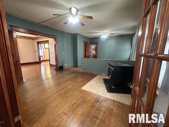 4th image of 932 Minnie Ave