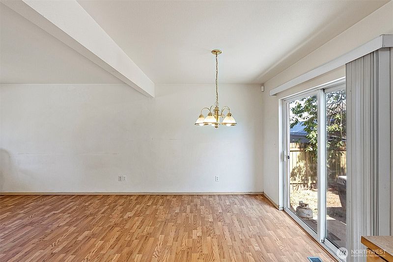5th image of 865 S 52nd Street