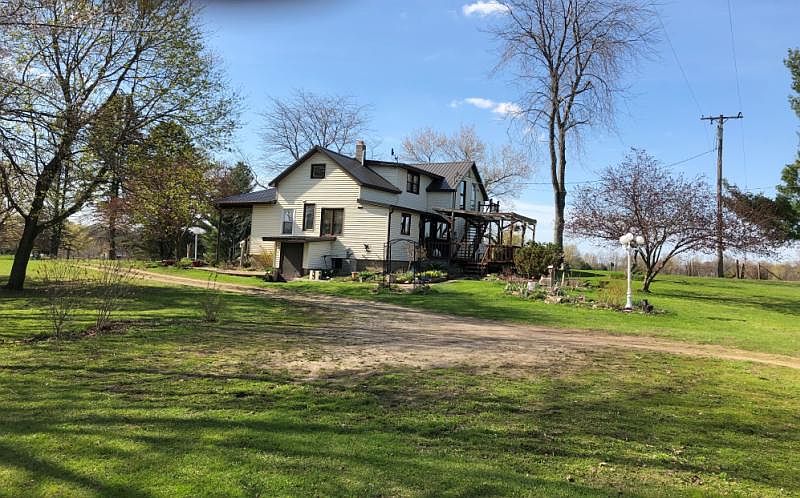 2nd image of 9942 Thayer Rd