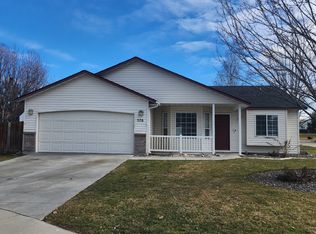 576 N Meldgold Ave, Kuna, ID 83634