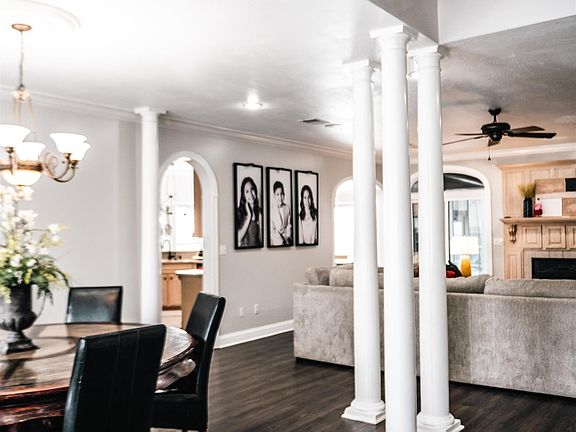 2nd image of 803 Sweetbriar Dr