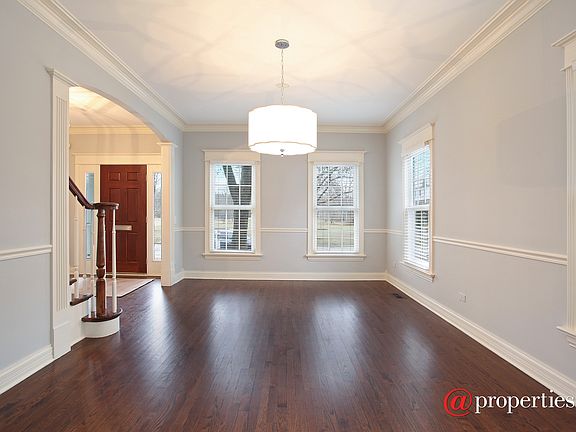 Foyer/Dining Room