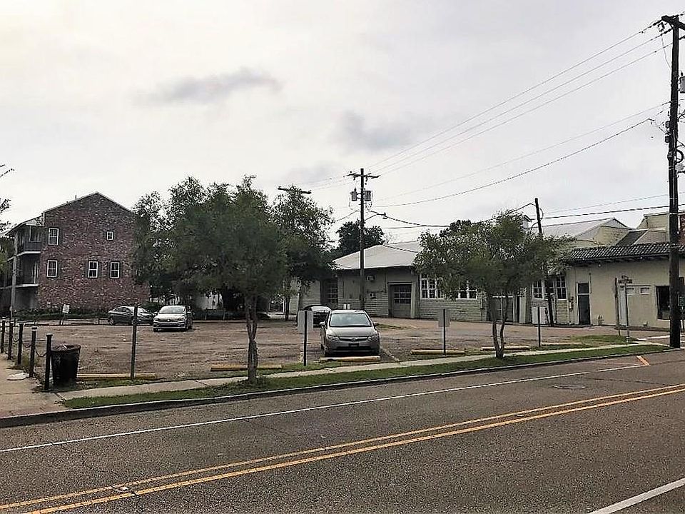 2nd image of N Columbia St