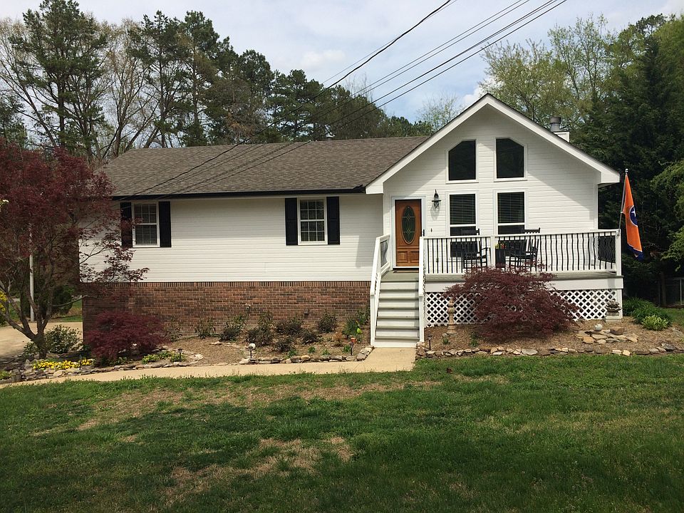 1st image of 403 Sandalwood Dr