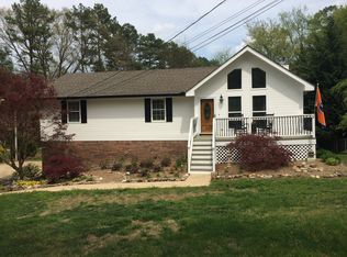 403 Sandalwood Dr, Hixson, TN 37343