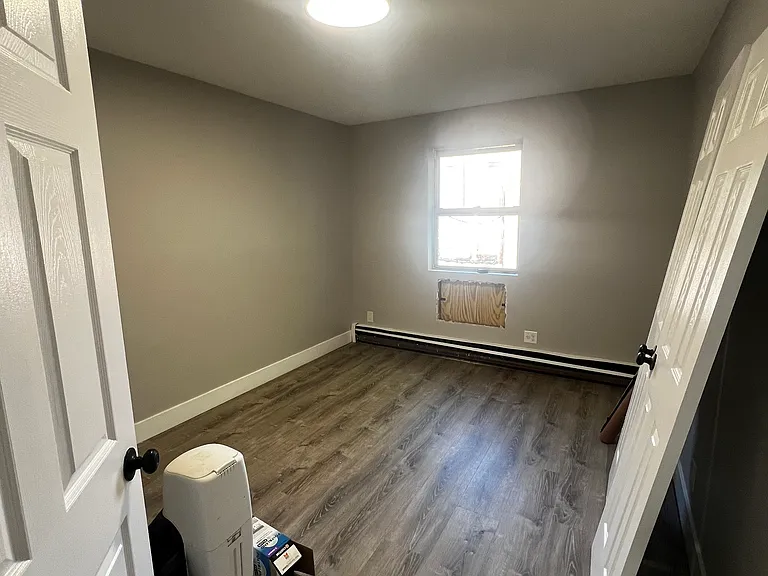 1932 Holland Ave #2 — Photo 6