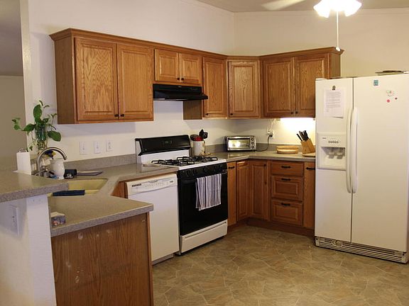 4th image of 17060 S Mann Ave
