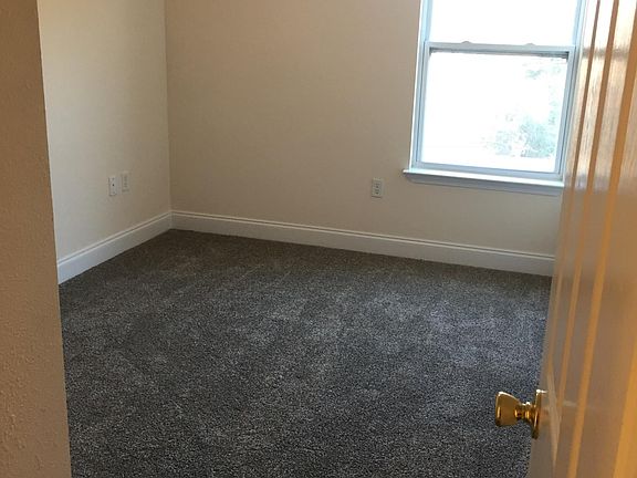 4th image of 2571 Baytown Cir