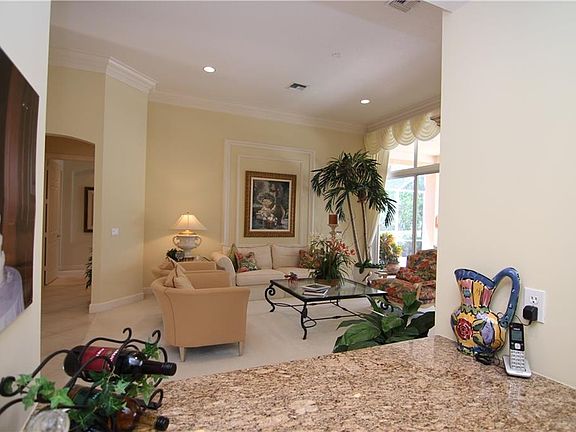 5th image of 4362 SE Waterford Dr