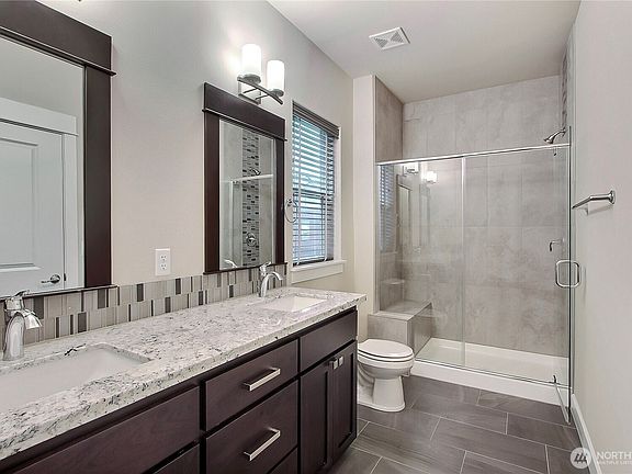 4th image of 18617 133rd Street Ct E
