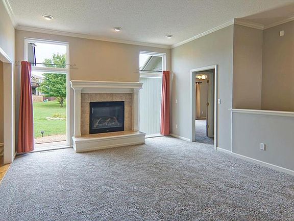 3rd image of 1817 NW Bradford Ct