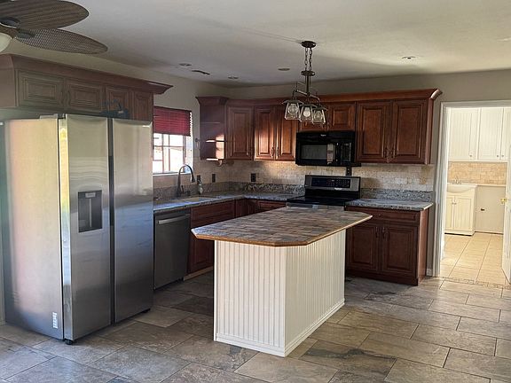 4th image of 3369 Comanche Rd
