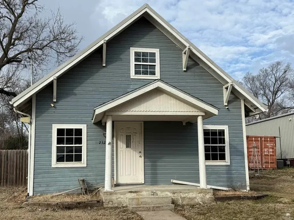 2329 Center Detroit St, Abilene, KS 67410