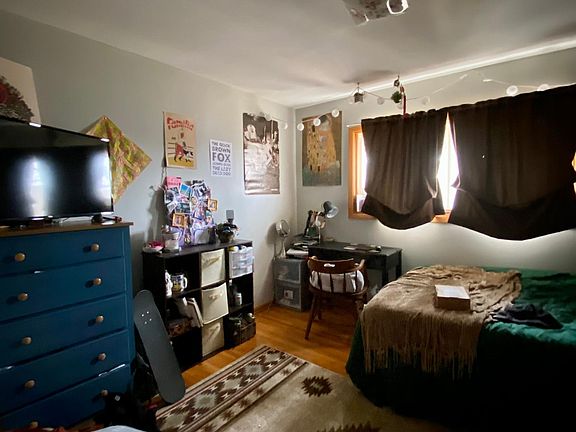 4th image of 839 25th Ave SE #1