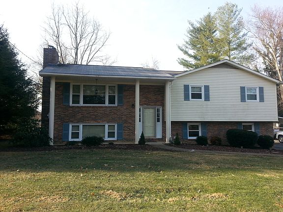 2nd image of 1304 Beechwood Dr