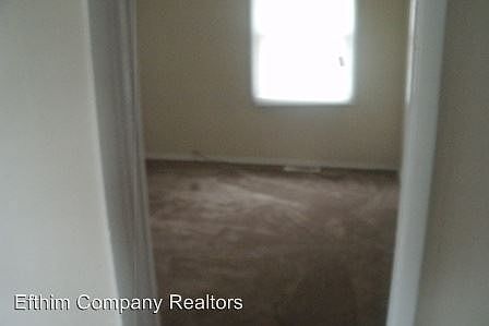 3rd image of 8735 Trumbell Ave