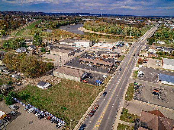 4th image of 150 N Bridge St
